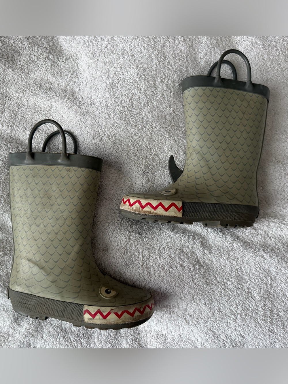 Carter's Kids shark rain Boots size 10